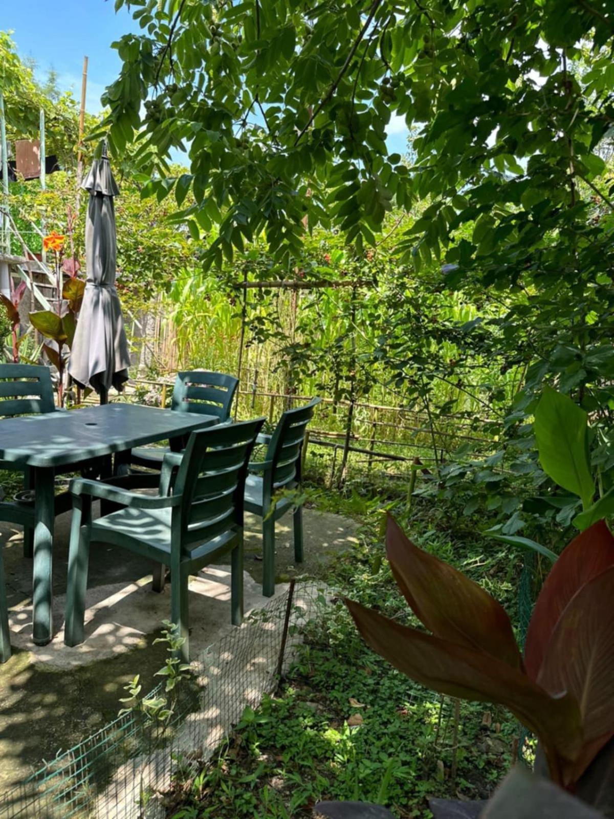 Guest House Barbi Batumi Exterior photo
