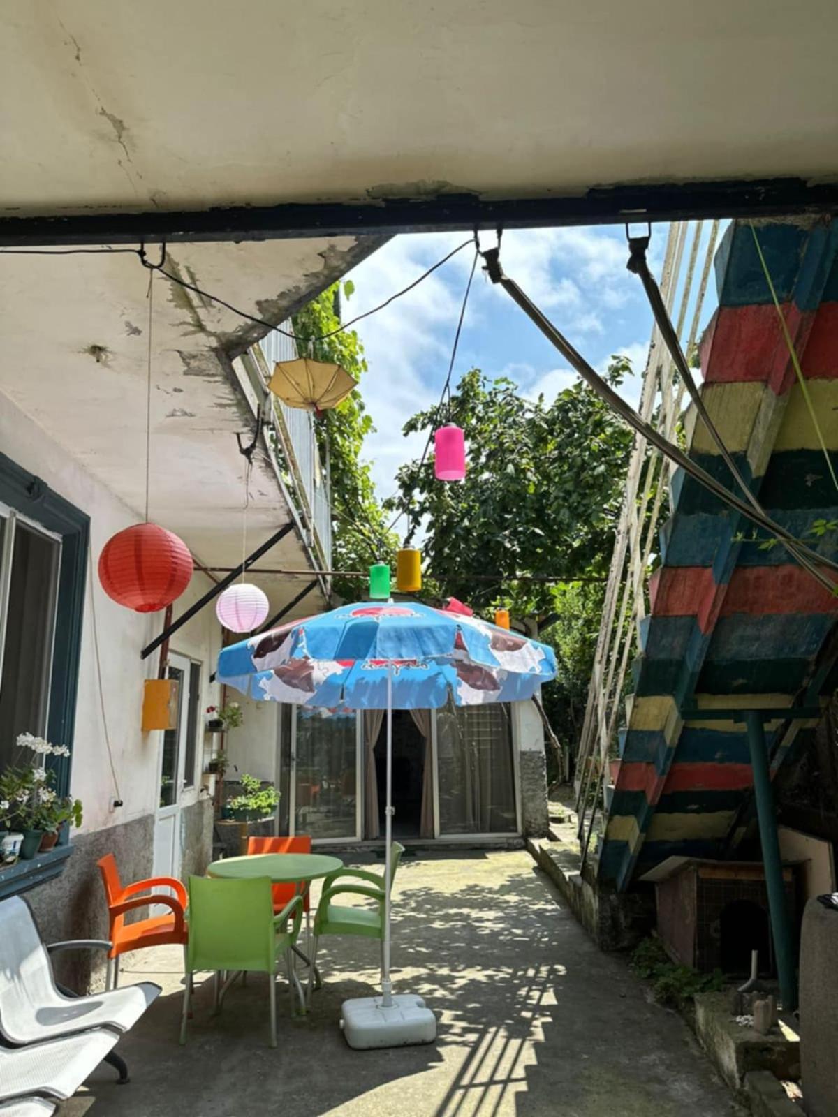 Guest House Barbi Batumi Exterior photo