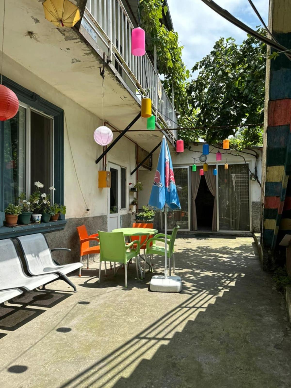 Guest House Barbi Batumi Exterior photo